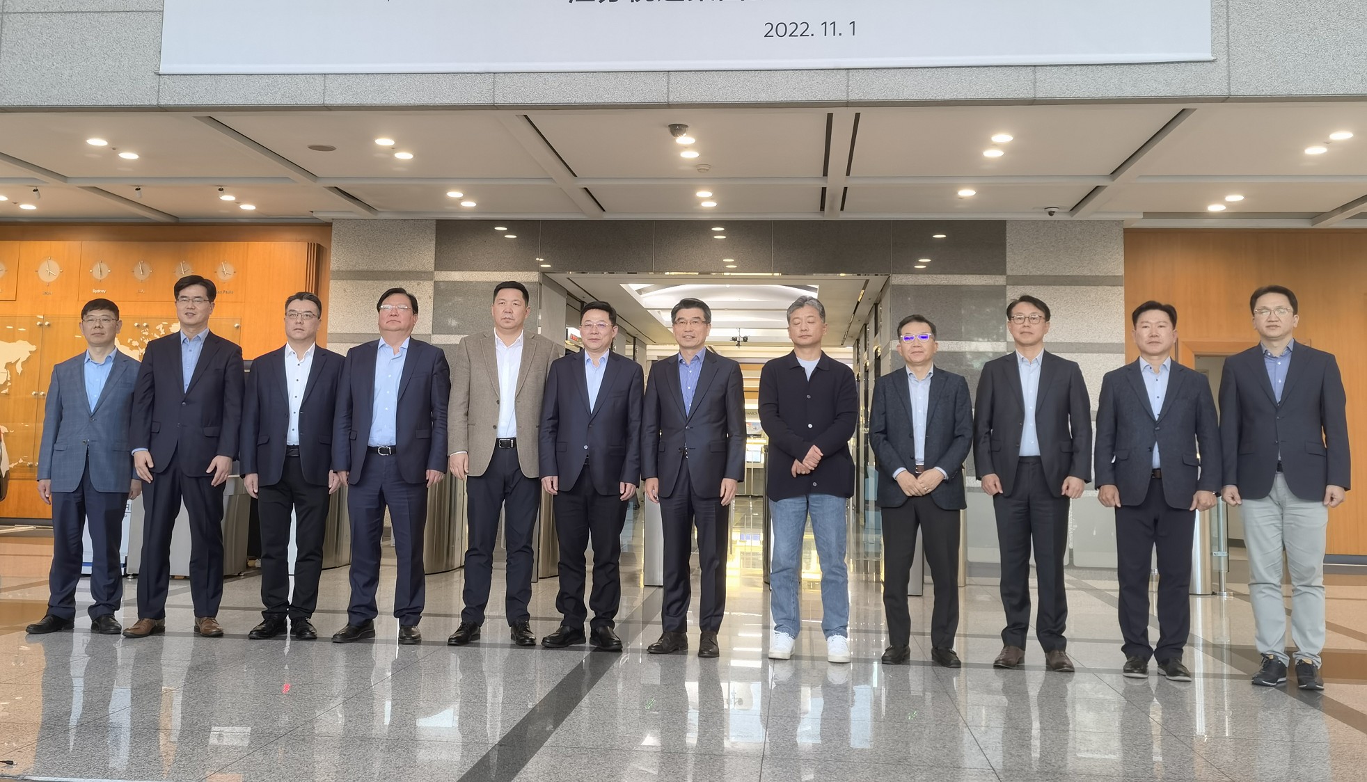 张乃文在韩国拜访现代起亚汽车多多28